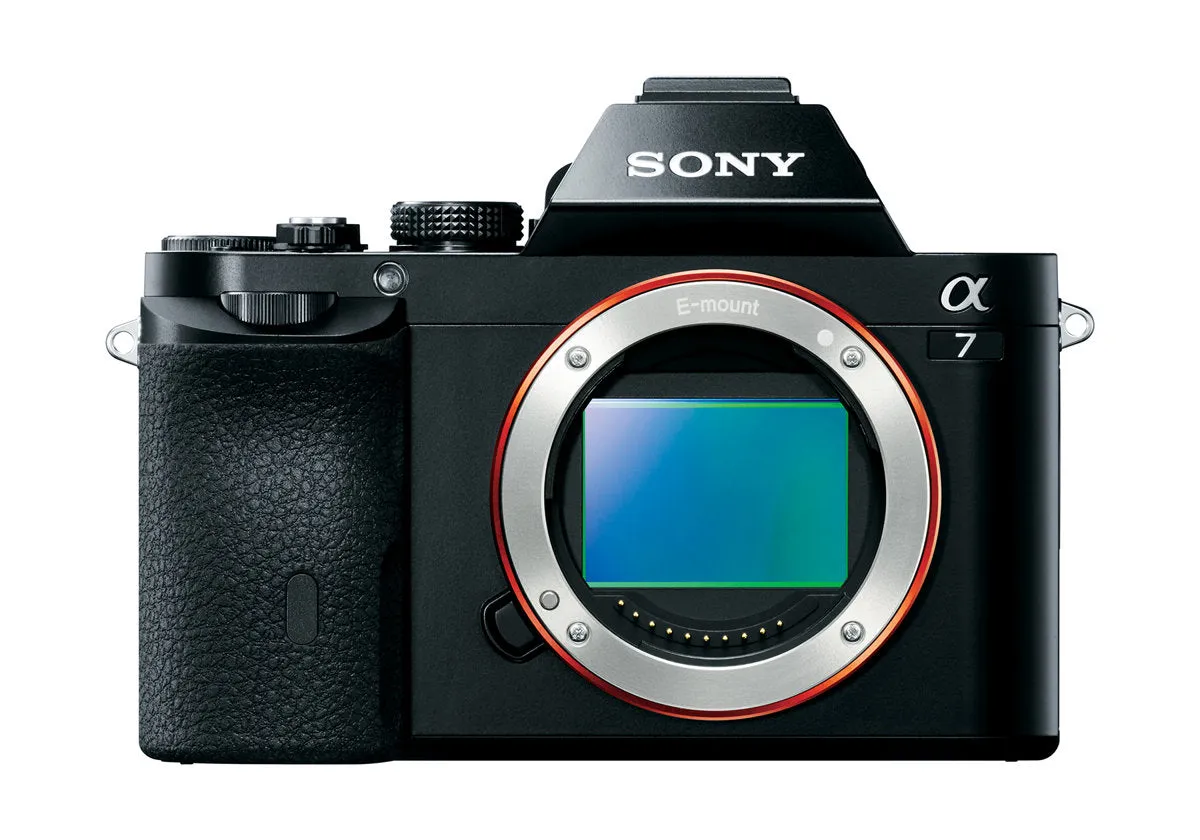 Sony Alpha a7 Mirrorless Digital Camera with FE 28-70mm f/3.5-5.6 OSS Lens